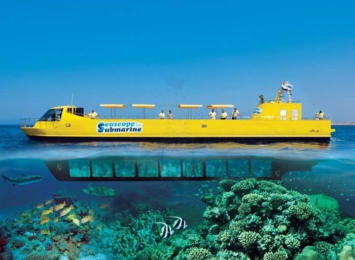 Hurghada: Mega-yacht to Magawish with Semi-submarine & Snorkeling